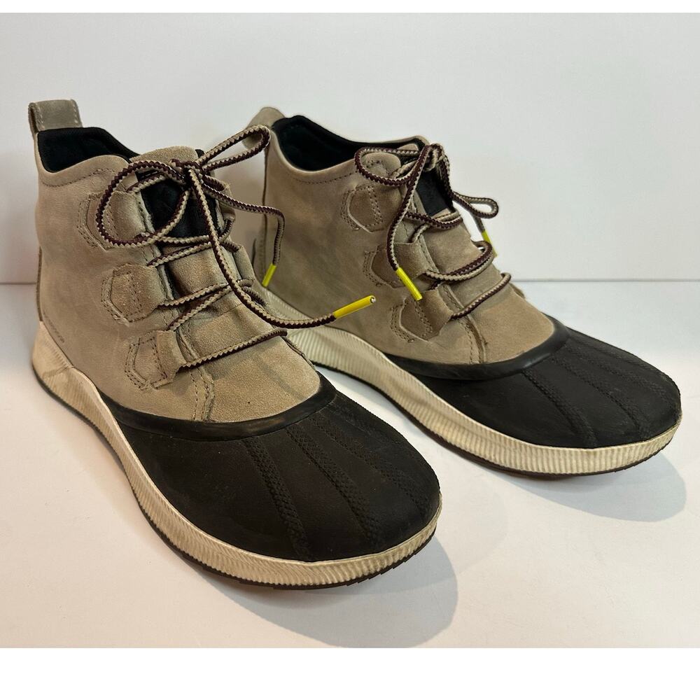 Sorel Out N About III Classic Women’s Waterproof Boots Size 10 Lace Up Duck Boot
